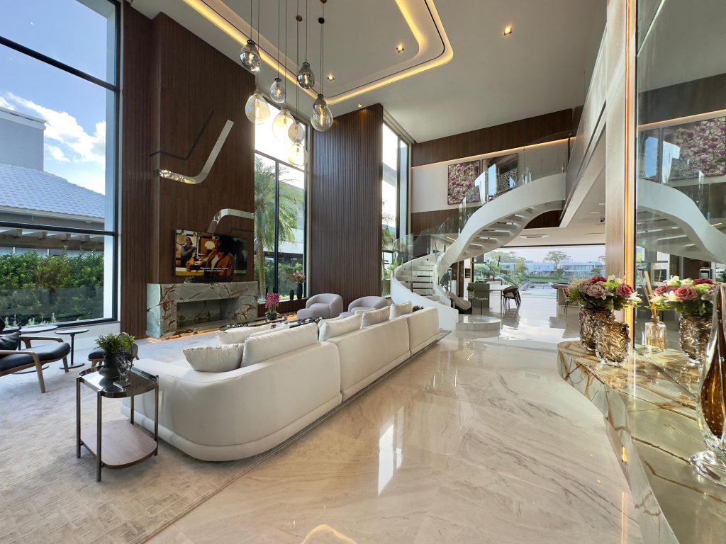 MANSÃO À VENDA  COM VISTA INCRÍVEL  CONDOMÍNIO VELAS DA MARINA