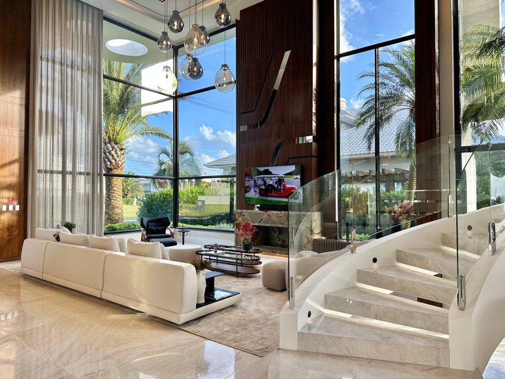 MANSÃO À VENDA  COM VISTA INCRÍVEL  CONDOMÍNIO VELAS DA MARINA