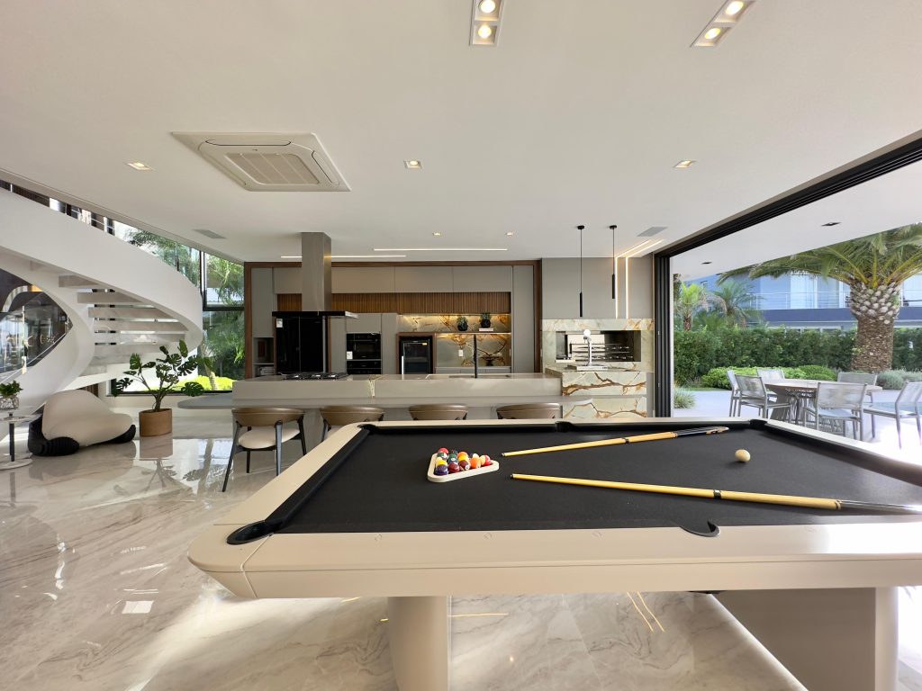 MANSÃO À VENDA  COM VISTA INCRÍVEL  CONDOMÍNIO VELAS DA MARINA