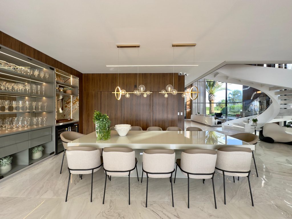 MANSÃO À VENDA  COM VISTA INCRÍVEL  CONDOMÍNIO VELAS DA MARINA