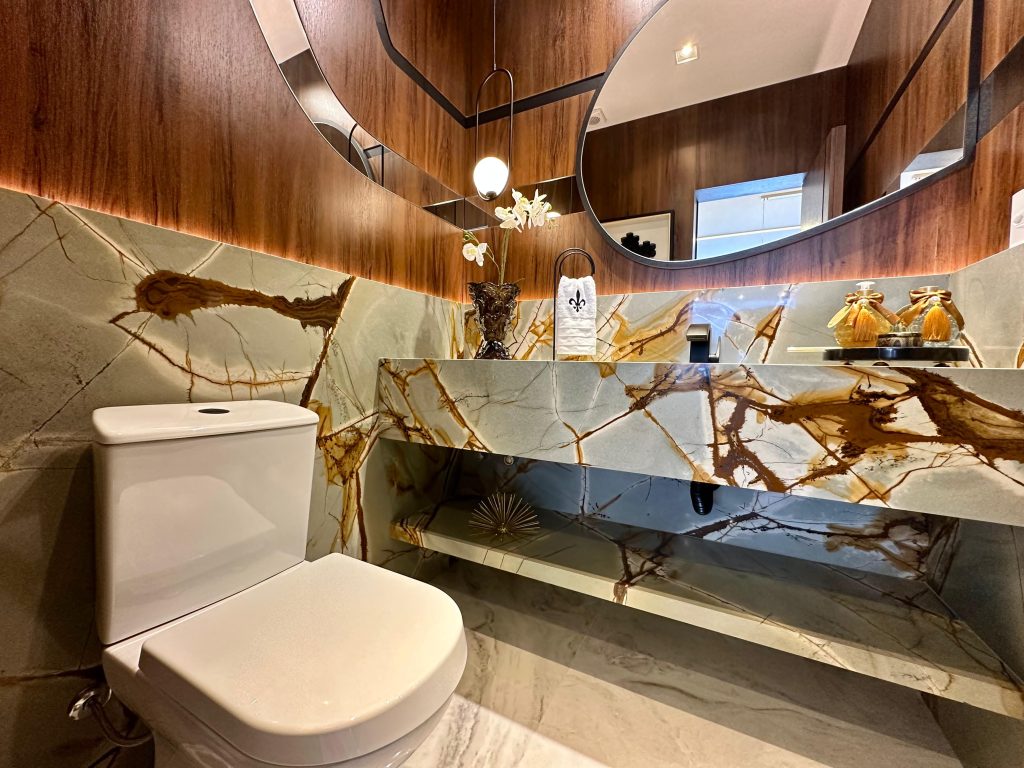 MANSÃO À VENDA  COM VISTA INCRÍVEL  CONDOMÍNIO VELAS DA MARINA