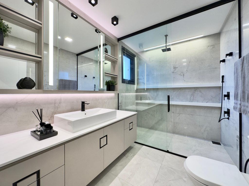 MANSÃO À VENDA  COM VISTA INCRÍVEL  CONDOMÍNIO VELAS DA MARINA