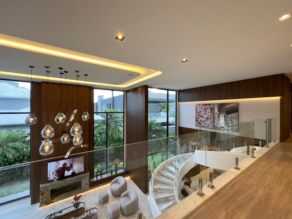 MANSÃO À VENDA  COM VISTA INCRÍVEL  CONDOMÍNIO VELAS DA MARINA