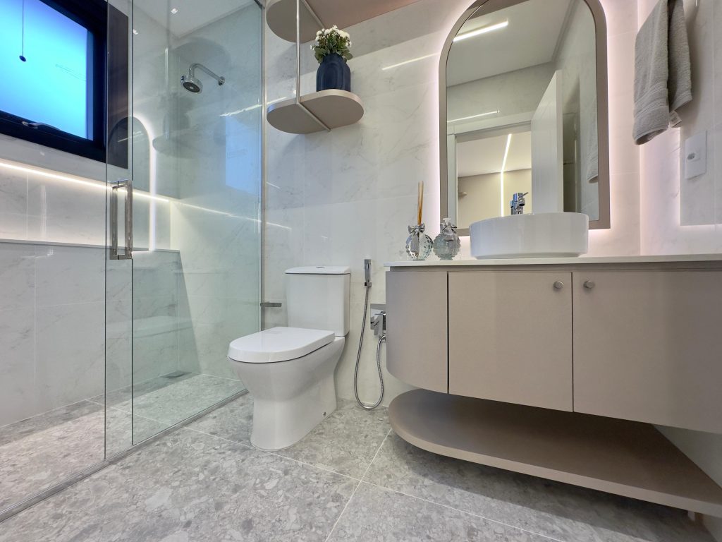 MANSÃO À VENDA  COM VISTA INCRÍVEL  CONDOMÍNIO VELAS DA MARINA