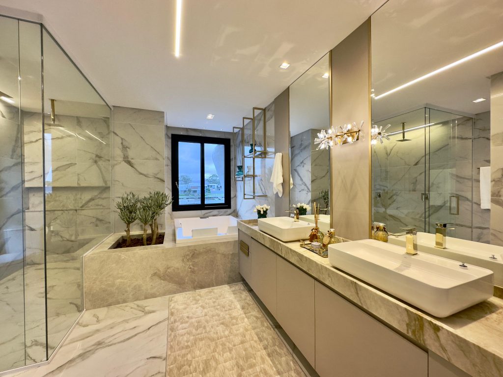 MANSÃO À VENDA  COM VISTA INCRÍVEL  CONDOMÍNIO VELAS DA MARINA